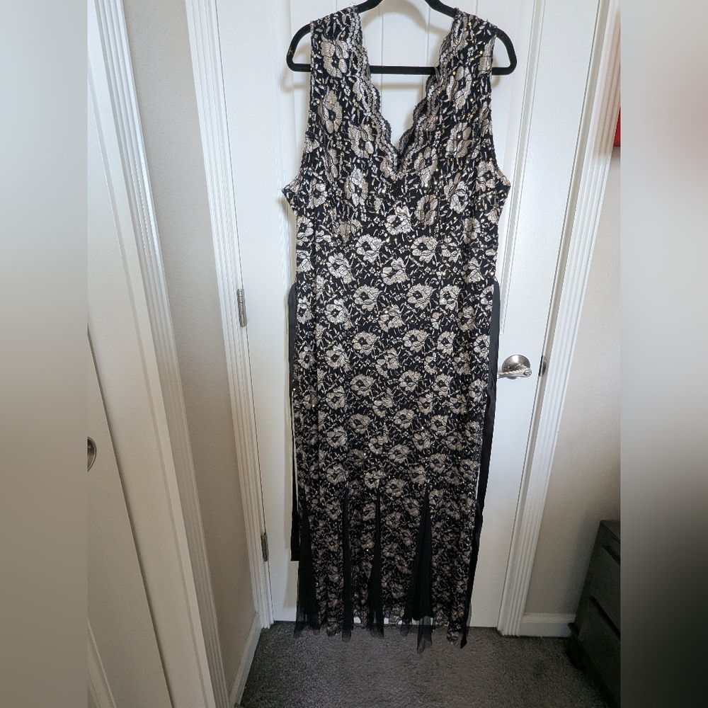 Lace Maxi Dress